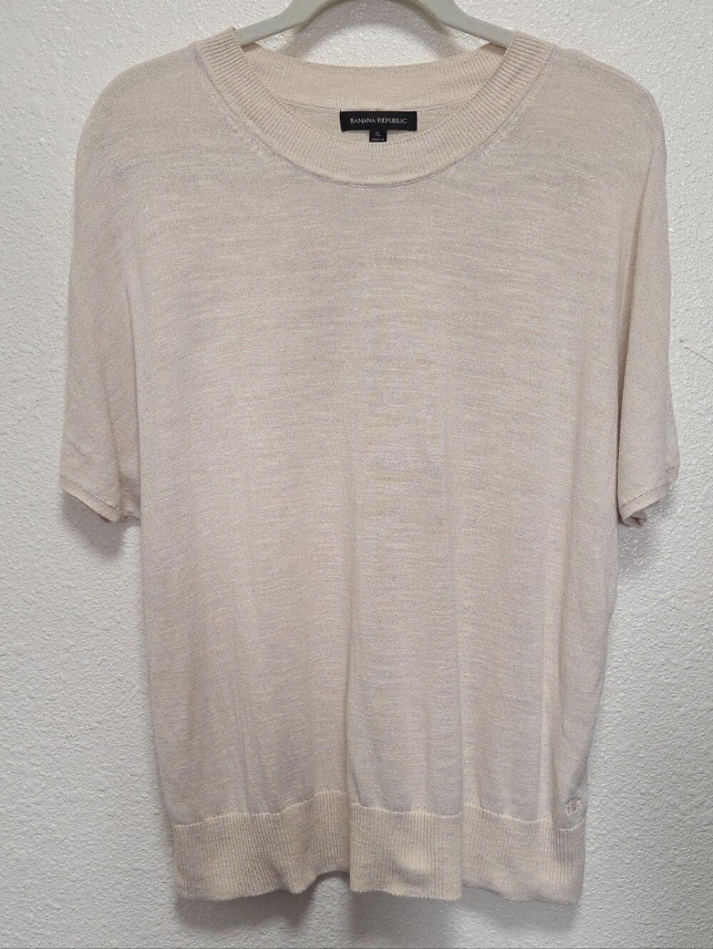 Banana Republic Short Sleeve Crewneck Top in Light Cream Size XL